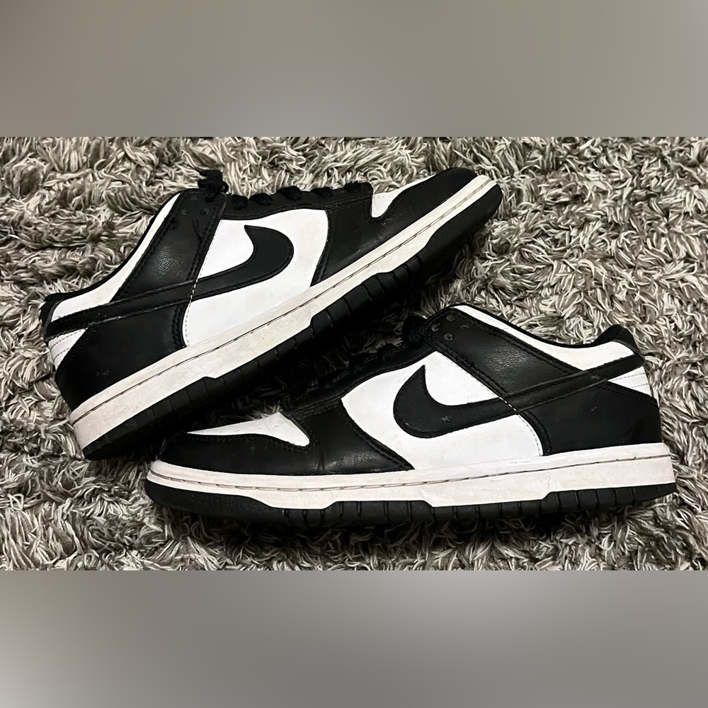 Panda dunks size 5